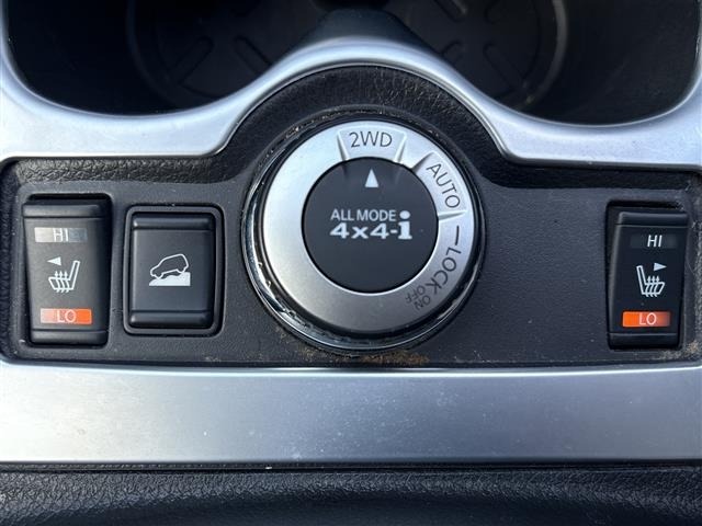 Nissan X-TRAIL 2016 8475438-10