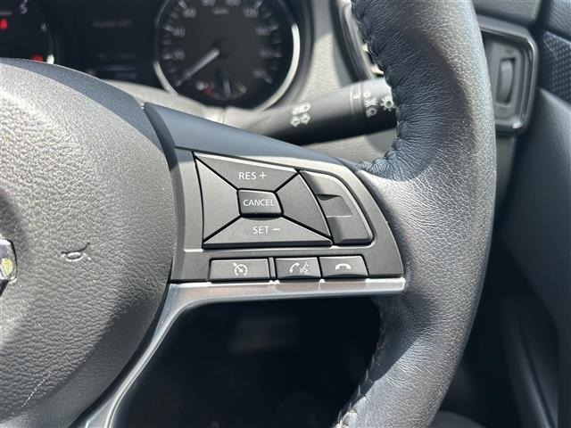 Nissan X-TRAIL 2017 8475588-12