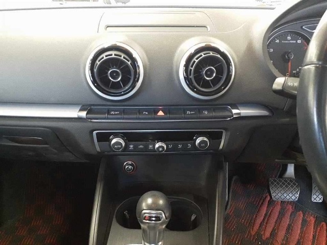 Audi A3 2014 8492254-12