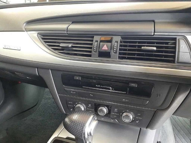 Audi A6 2015 8492183-12