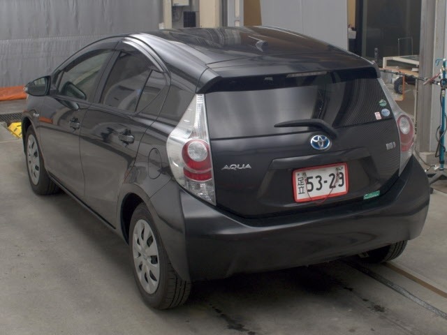 Toyota AQUA 2014 8481986-1