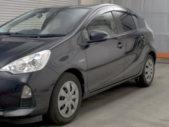 Toyota AQUA 2014 8481986-4