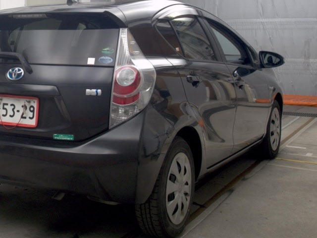 Toyota AQUA 2014 8481986-5