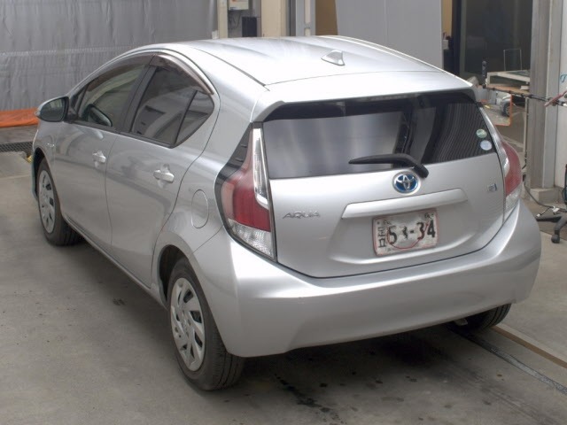 Toyota AQUA 2015 8481987-1