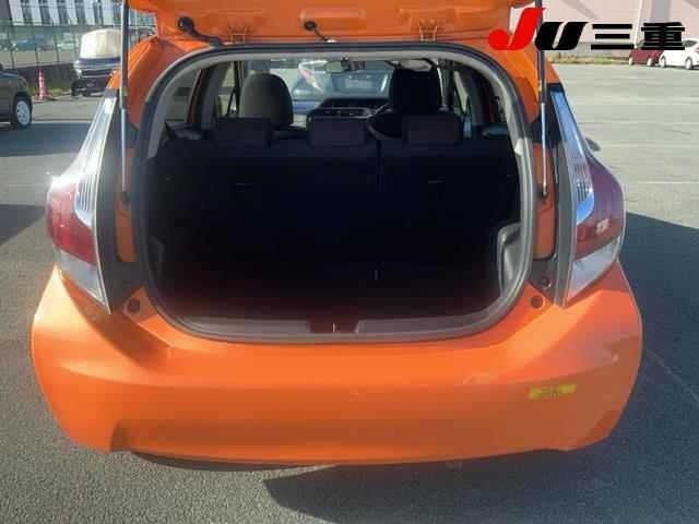 Toyota AQUA 2015 8482007-7