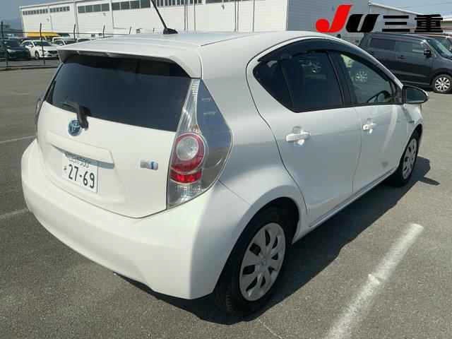 Toyota AQUA 2012 8482012-6