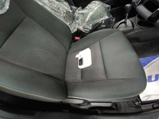 Toyota AQUA 2018 8482015-10
