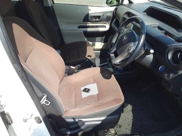 Toyota AQUA 2014 8482024-8