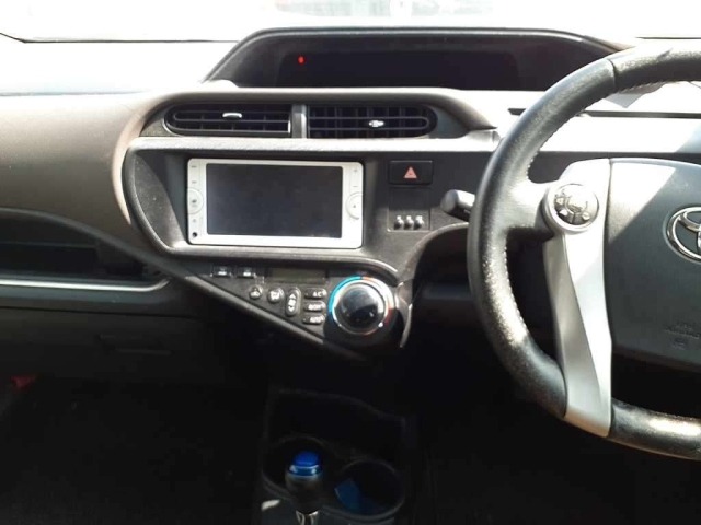 Toyota AQUA 2014 8482024-9