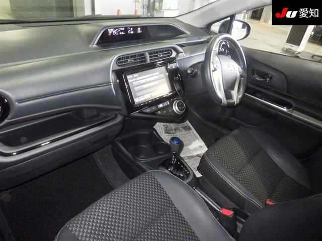 Toyota AQUA 2015 8482025-3