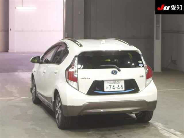 Toyota AQUA 2015 8482029-1