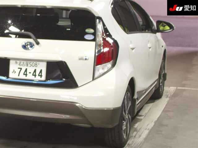 Toyota AQUA 2015 8482029-8