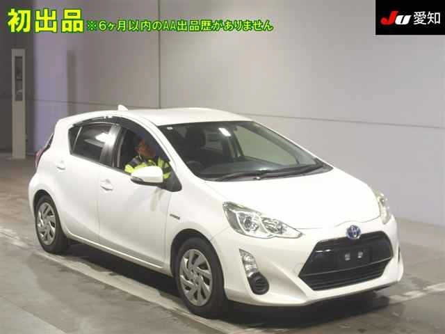 Toyota AQUA 2015 8482035-0