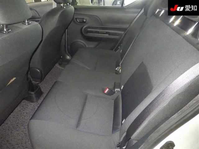 Toyota AQUA 2015 8482035-4