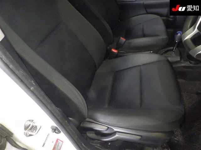 Toyota AQUA 2015 8482035-6