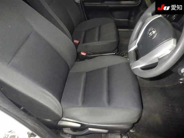 Toyota AQUA 2016 8482036-6