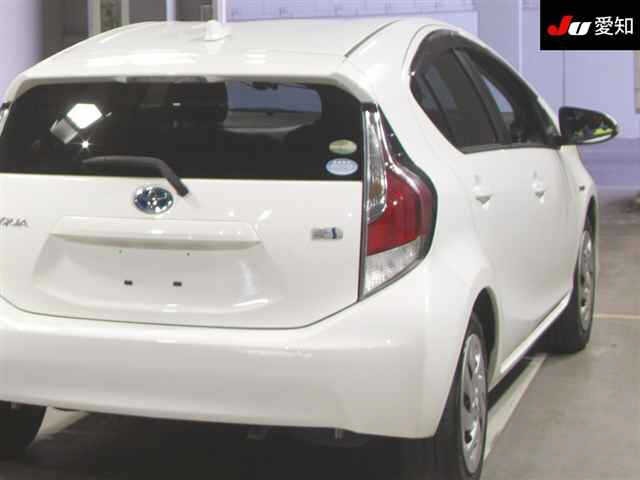 Toyota AQUA 2016 8482036-8