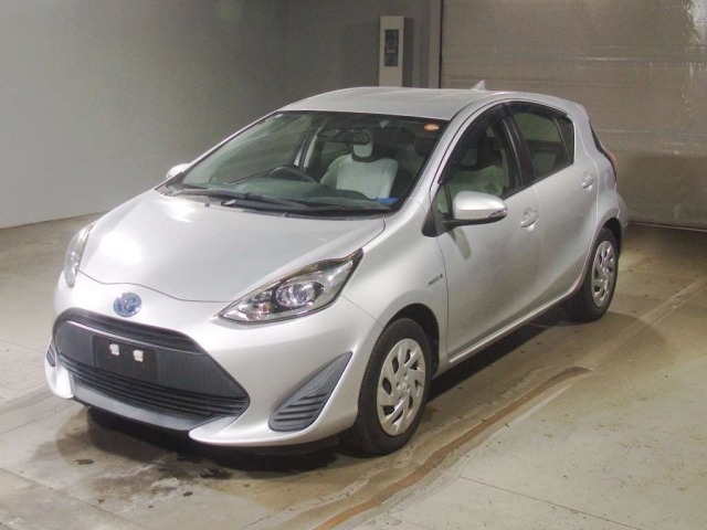 Toyota AQUA 2019 8482068-0