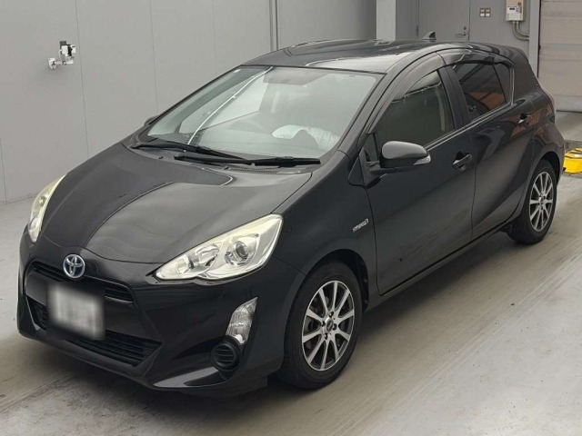 Toyota AQUA 2015 8482069-0