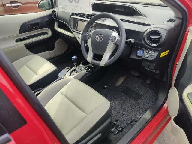 Toyota AQUA 2012 8482075-3