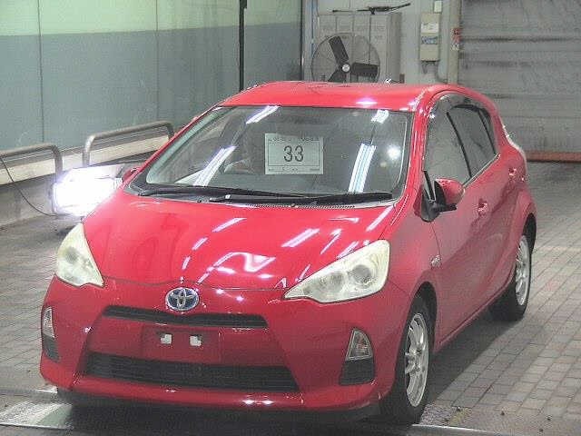 Toyota AQUA 2012 8482075-4