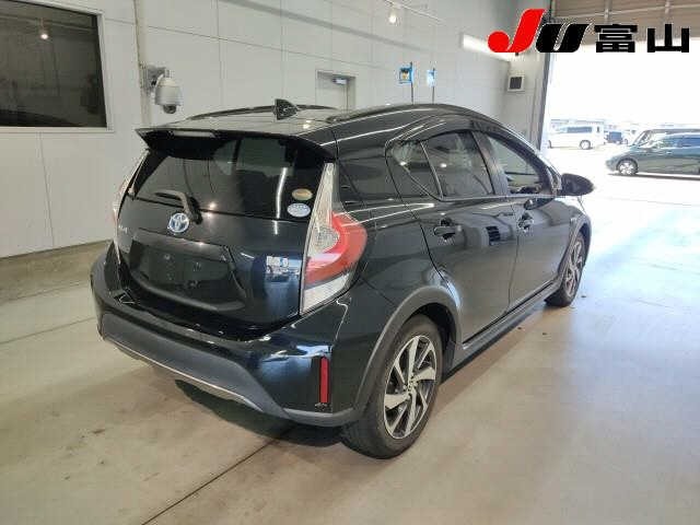 Toyota AQUA 2018 8482076-5