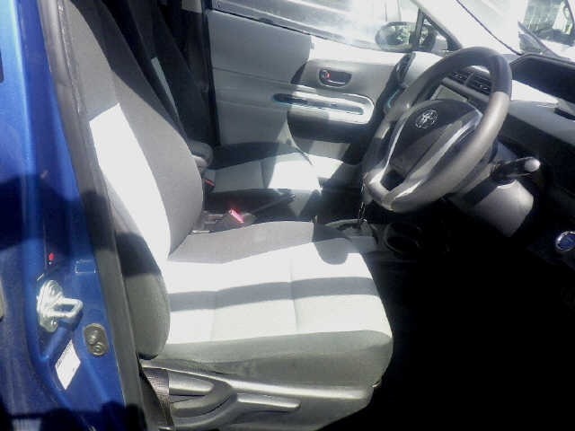 Toyota AQUA 2012 8482078-7
