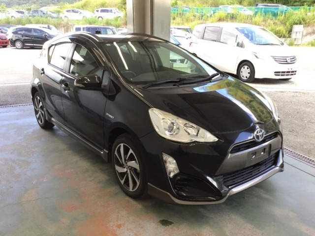 Toyota AQUA 2015 8482103-3