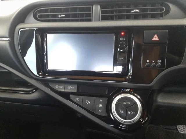 Toyota AQUA 2015 8482160-12