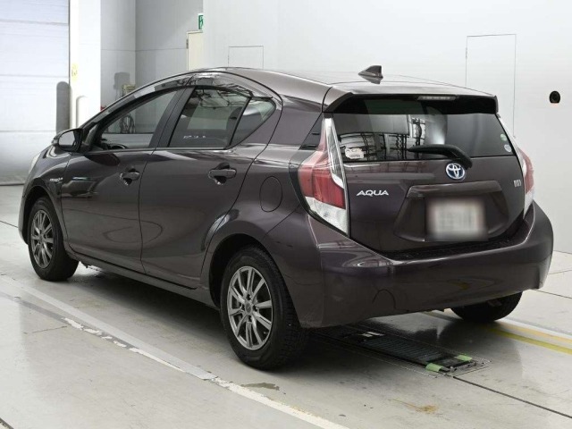 Toyota AQUA 2015 8482160-6
