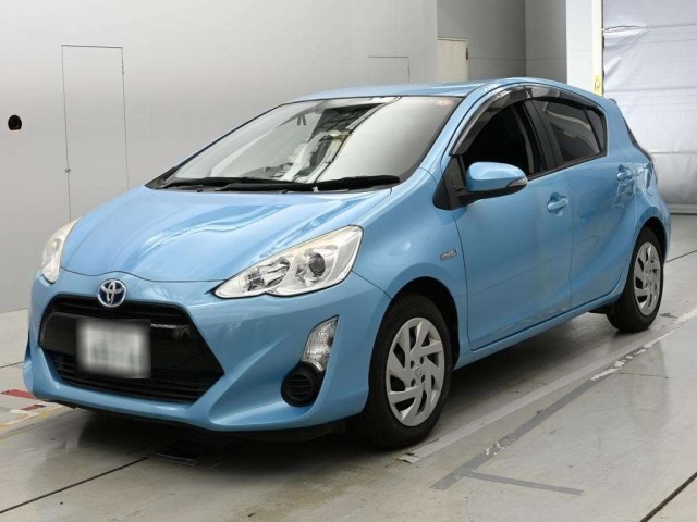 Toyota AQUA 2015 8482161-0