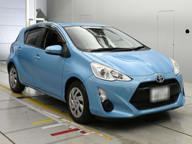 Toyota AQUA 2015 8482161-5