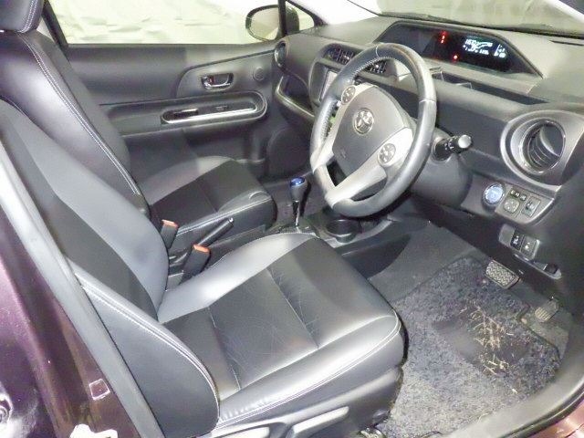 Toyota AQUA 2014 8482169-3