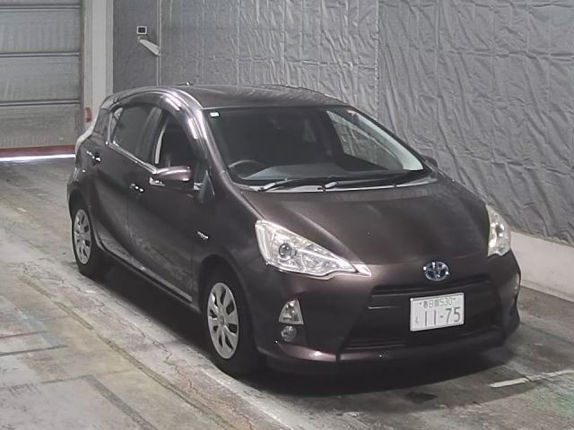 Toyota AQUA 2014 8482169-7