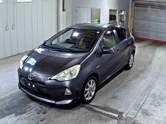 Toyota AQUA 2012 8482195-4