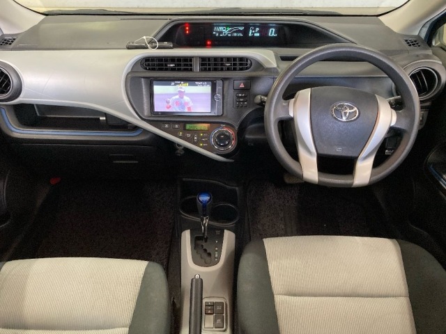 Toyota AQUA 2014 8482200-3