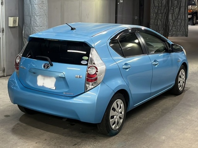 Toyota AQUA 2014 8482200-5