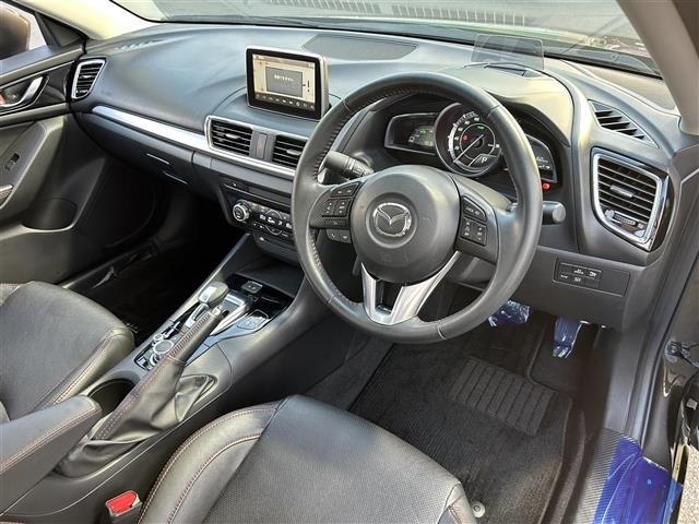 Mazda AXELA 2014 8480261-11