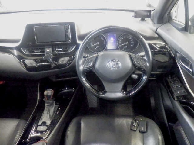 Toyota C-HR 2017 8484675-3