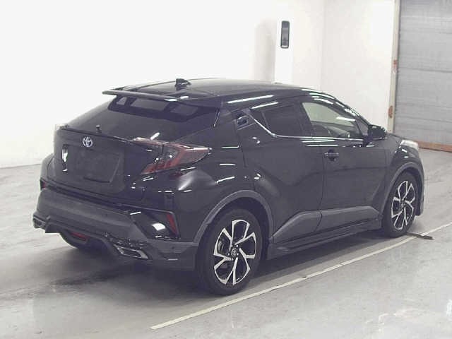 Toyota C-HR 2017 8484675-5