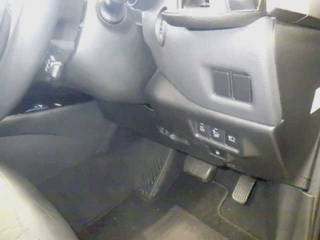 Toyota C-HR 2017 8484675-6
