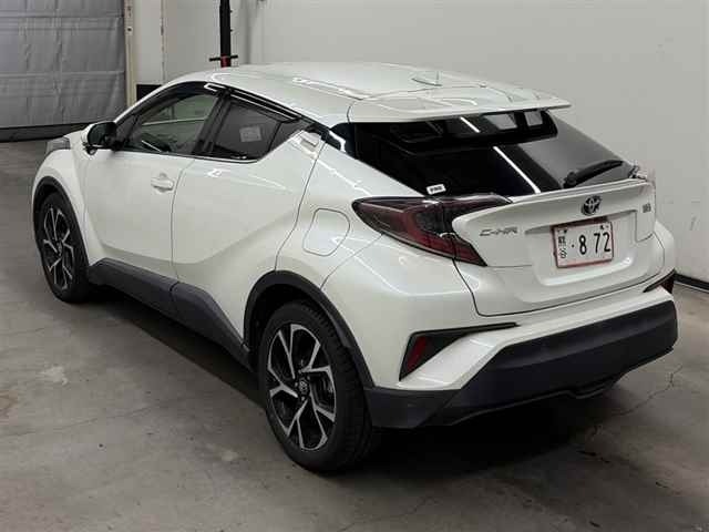 Toyota C-HR 2017 8484678-1