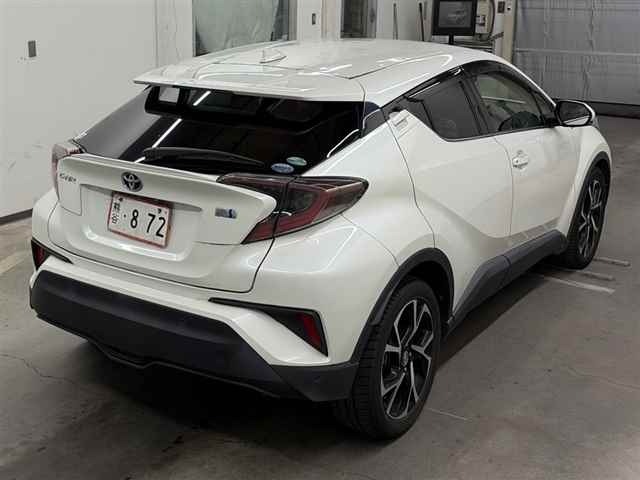Toyota C-HR 2017 8484678-5