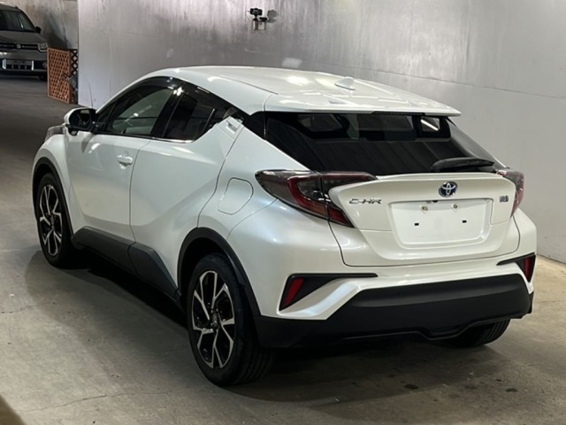 Toyota C-HR 2017 8484751-1