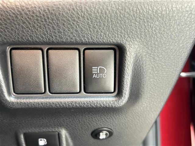 Toyota C-HR 2016 8485293-14