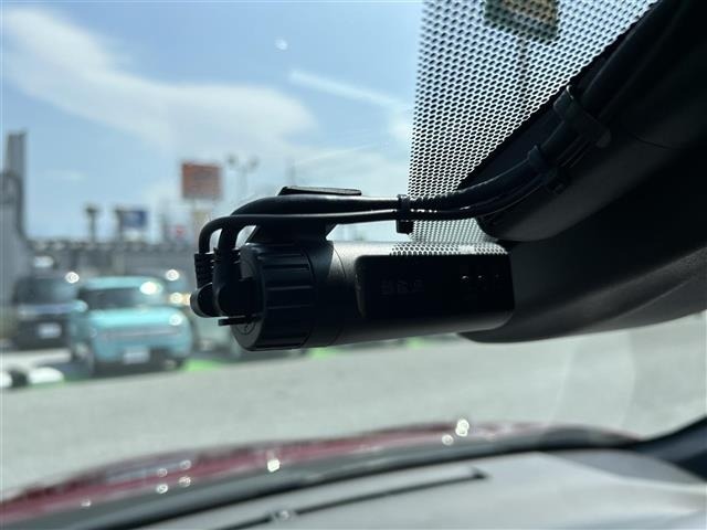 Toyota C-HR 2016 8485293-16