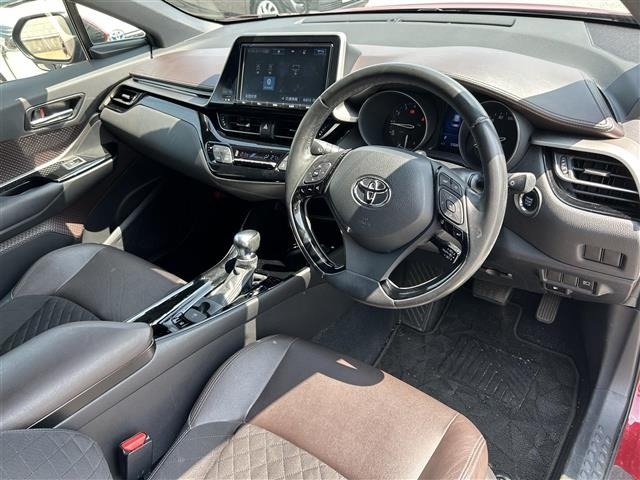 Toyota C-HR 2016 8485293-25