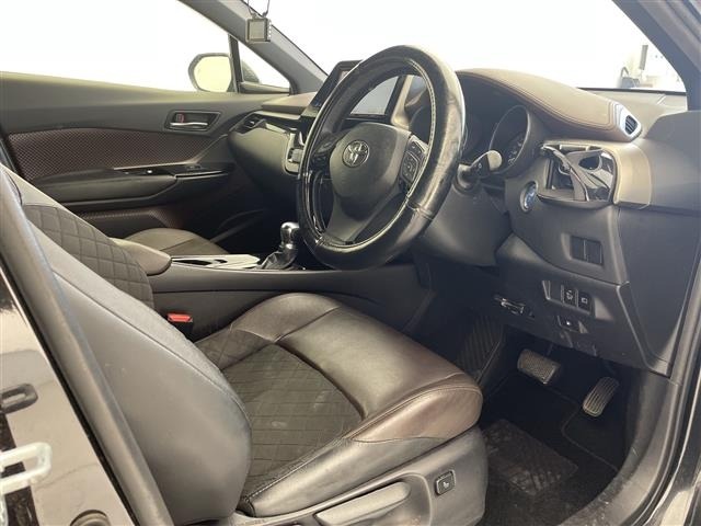 Toyota C-HR 2017 8485966-23