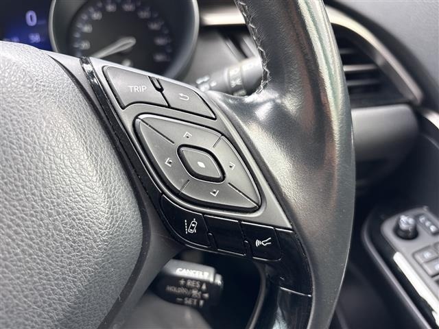 Toyota C-HR 2018 8486028-1
