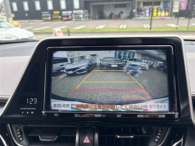 Toyota C-HR 2018 8486028-17